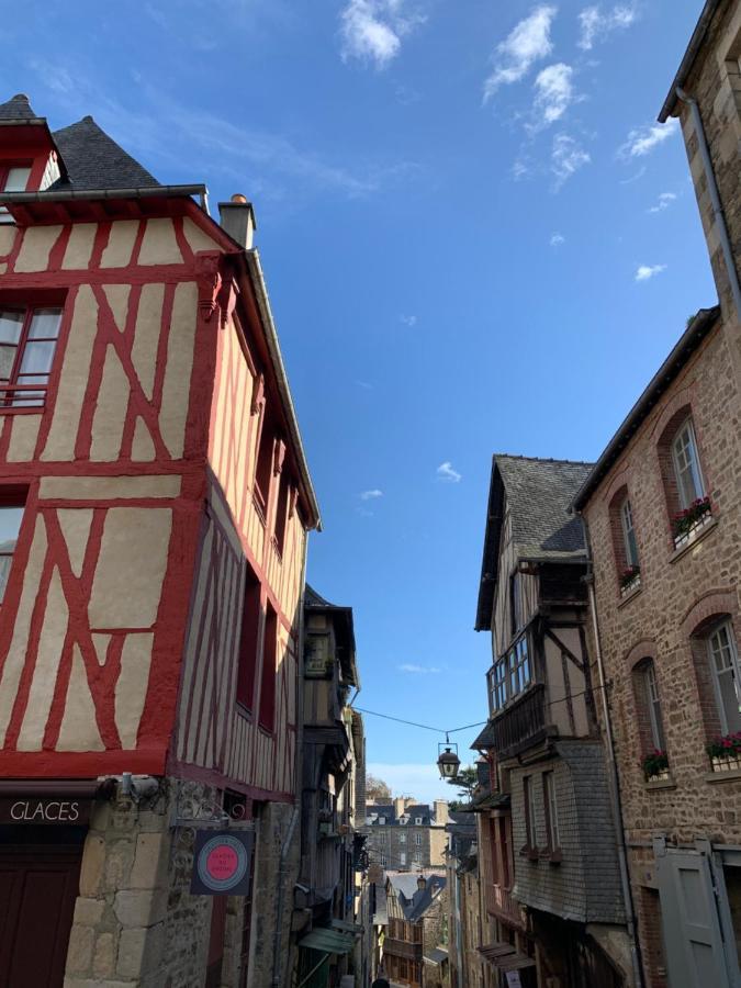Le Grenier Studio De Charme Centre Historique Dinan Esterno foto